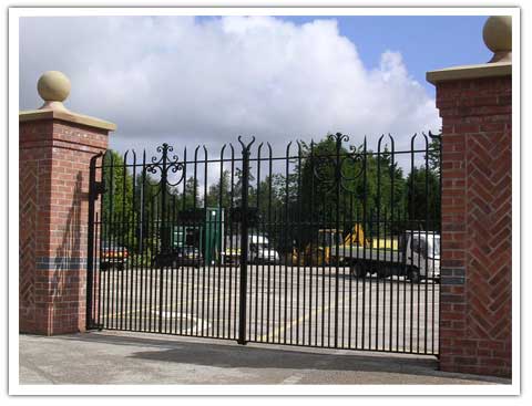 Woodhead Hall Gates