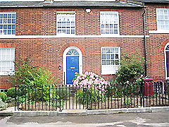 Grade II Listed></td>
            </tr>
            
            <tr>
              <td align=
