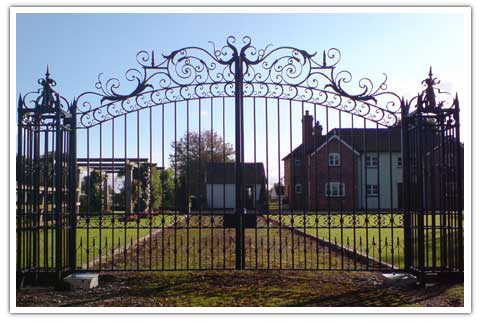 Georgian Arch Top Gate