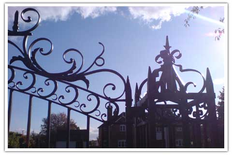 Georgian Arch Top Gate detail